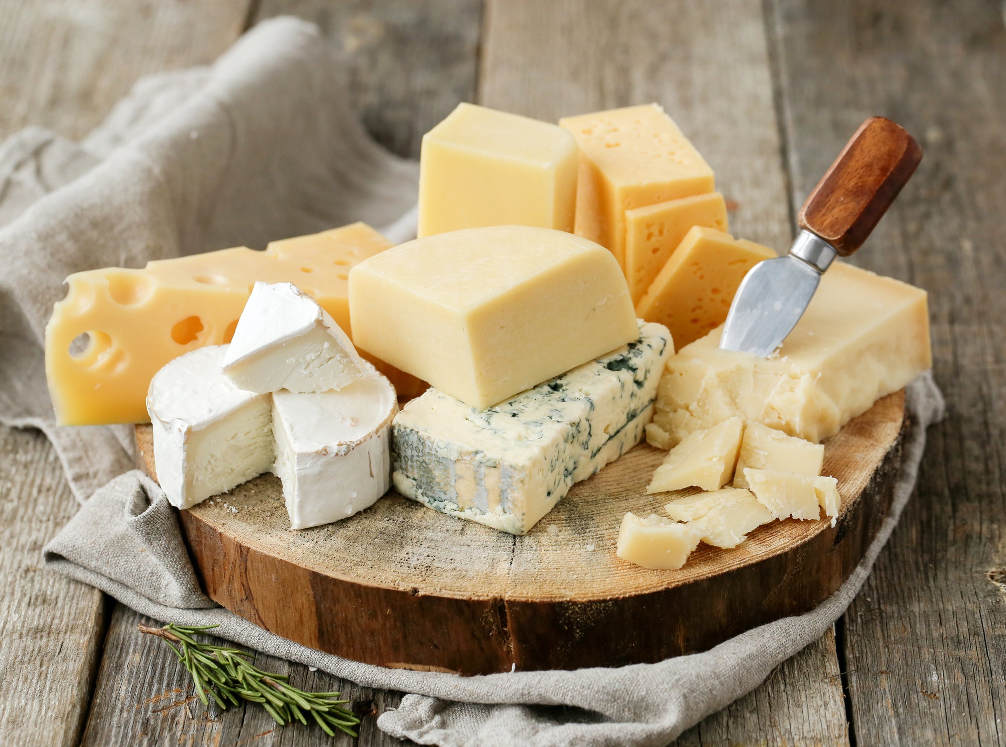 What Kind Of Cheese Is Good For Gift Baskets?