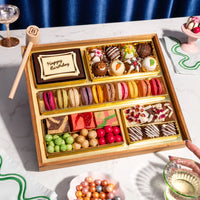Medium dessert gift box with 
