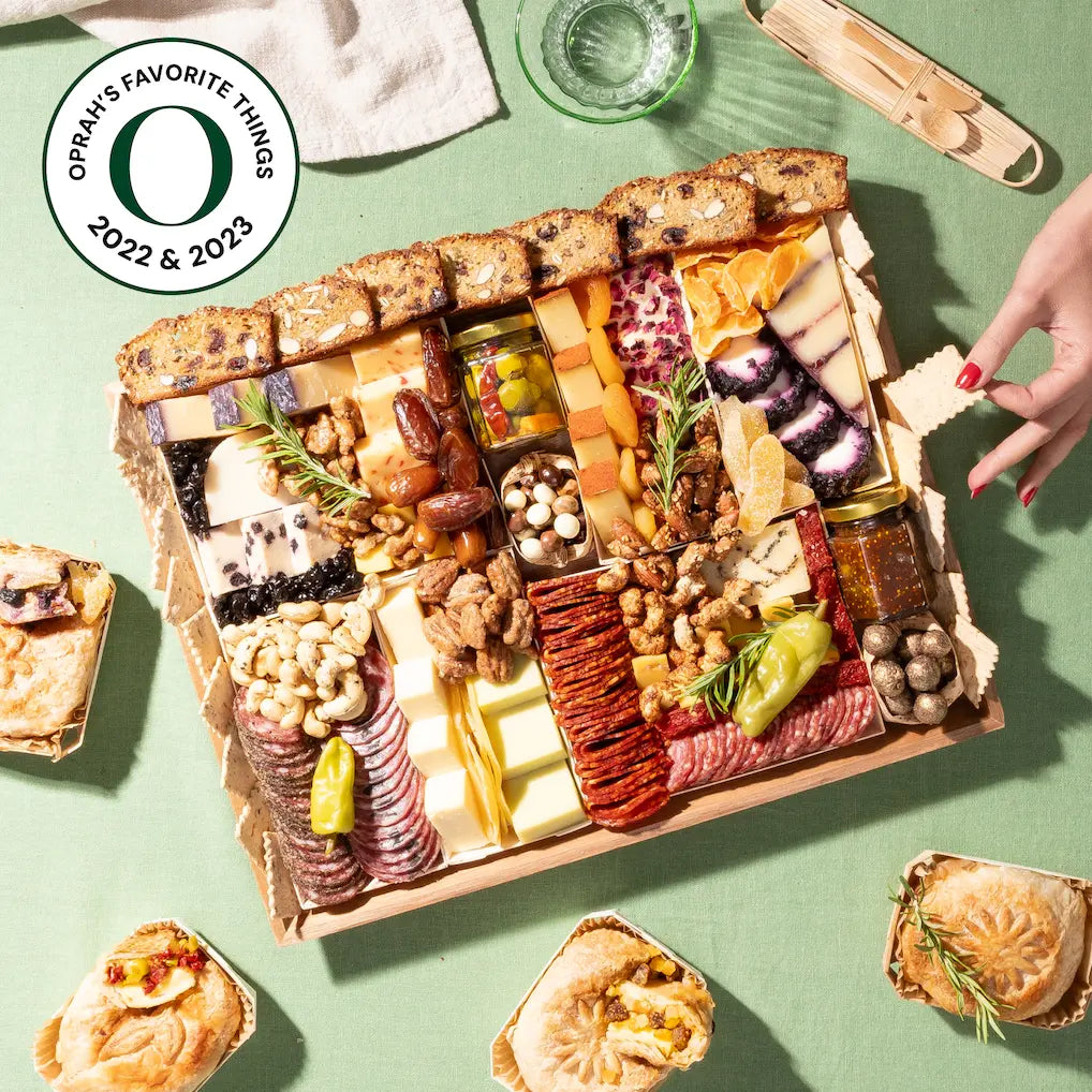 Oprah&#39;s Favorite Things Bundle (Large Board + 4 Baked Brie)